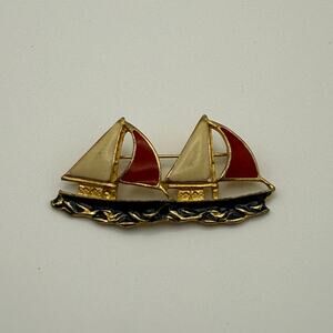 Vintage‎ Gold Tone Red Enamel Sailboat Brooch Pin